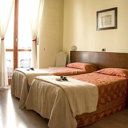 Domus Hotel Alessandria Eksteriør bilde
