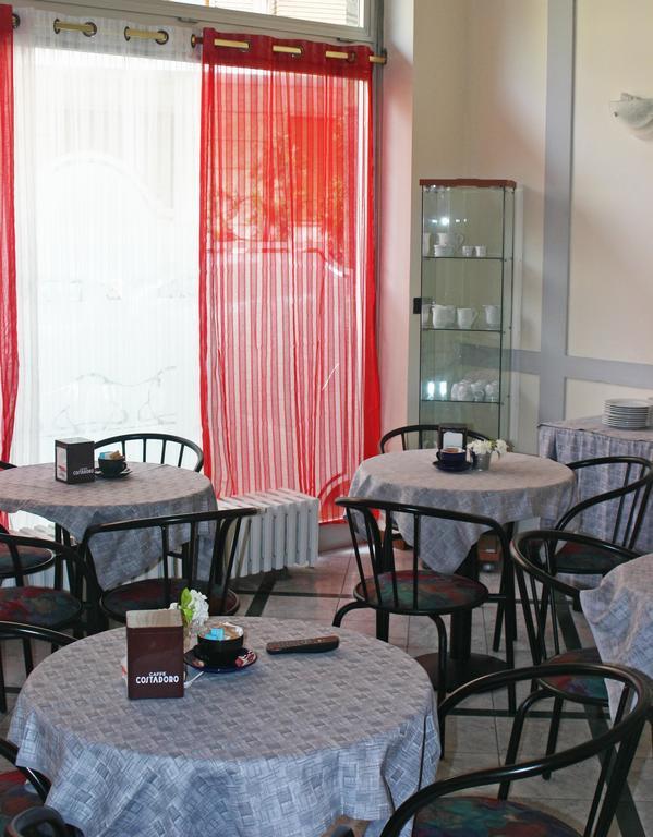 Domus Hotel Alessandria Eksteriør bilde