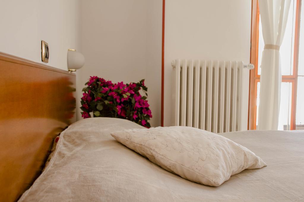 Domus Hotel Alessandria Eksteriør bilde