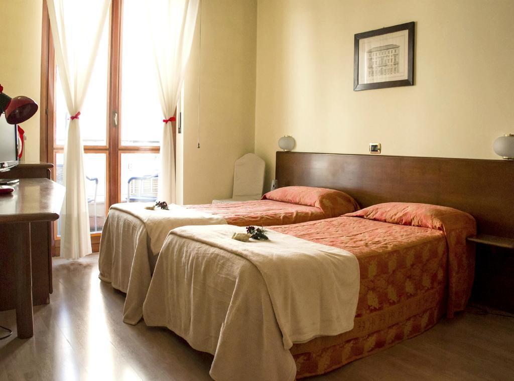 Domus Hotel Alessandria Eksteriør bilde