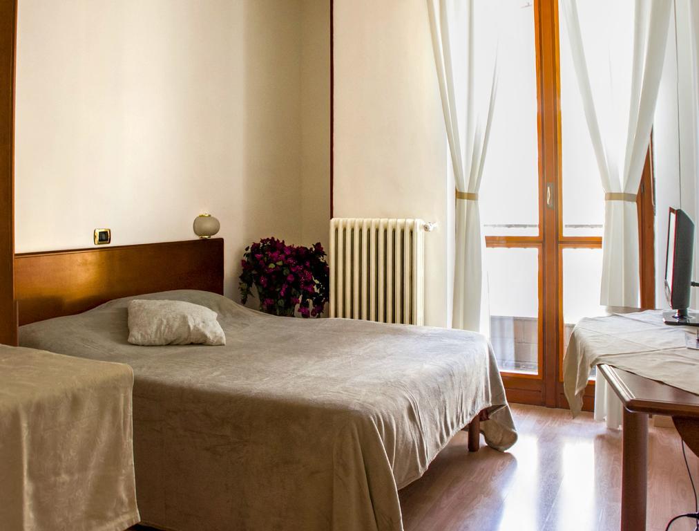 Domus Hotel Alessandria Eksteriør bilde