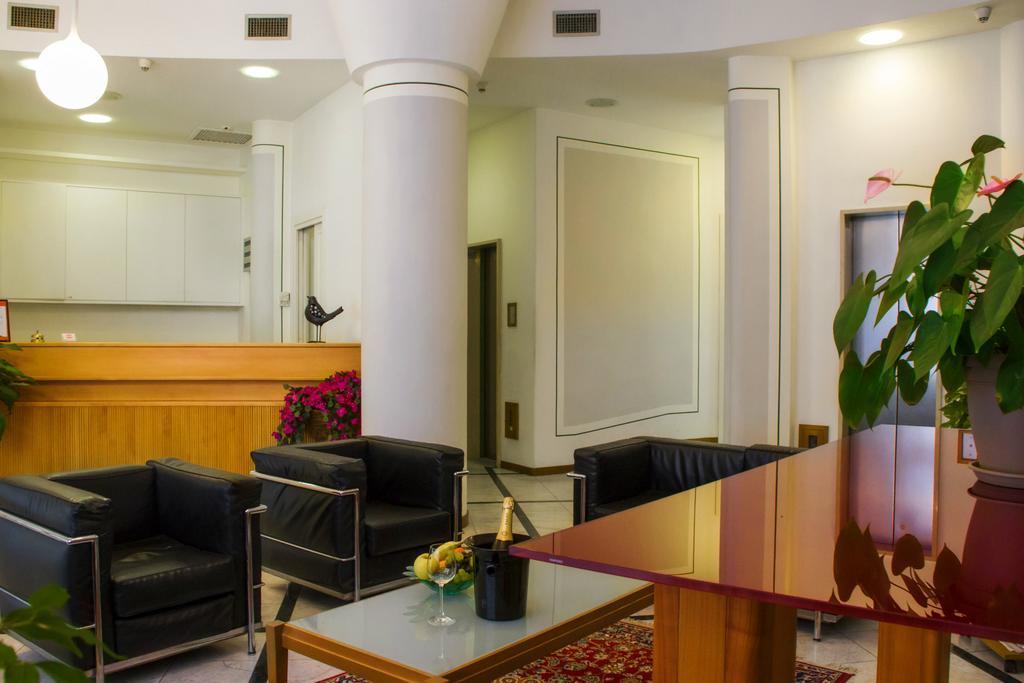 Domus Hotel Alessandria Eksteriør bilde